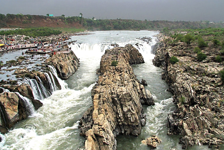 आनंददायी यात्रा